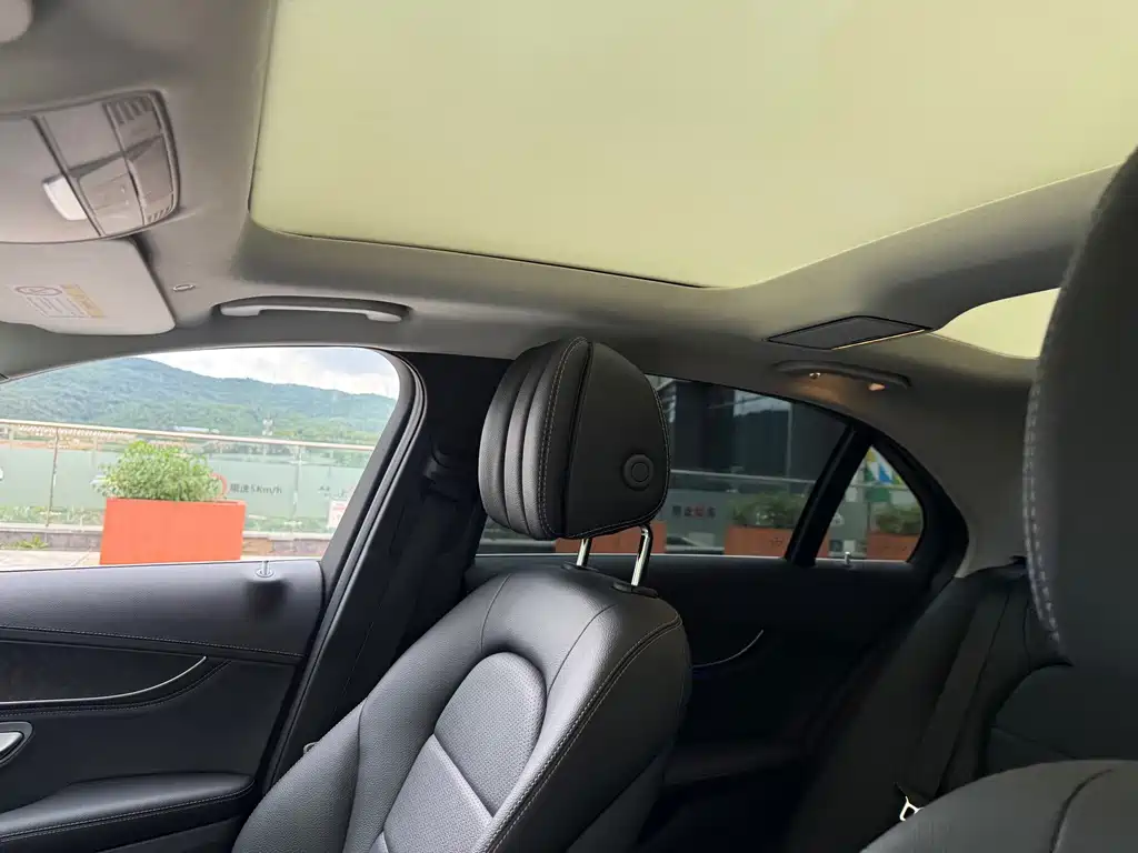 Mercedes-Benz C-Class — миниатюра 30