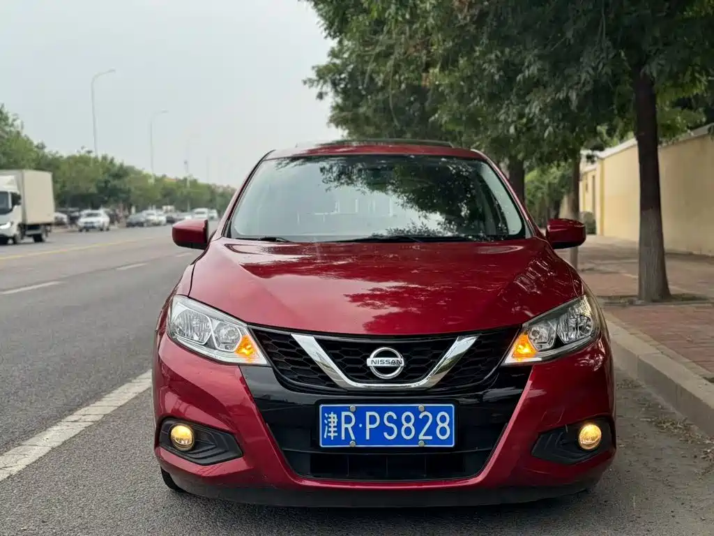 Nissan Tiida — миниатюра 8