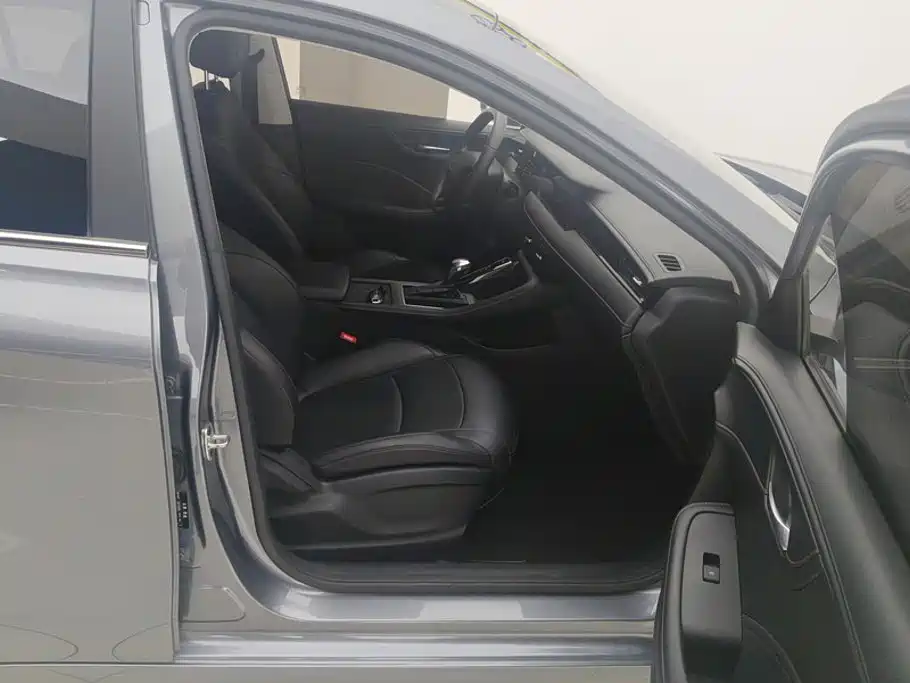 Roewe i5 — миниатюра 8