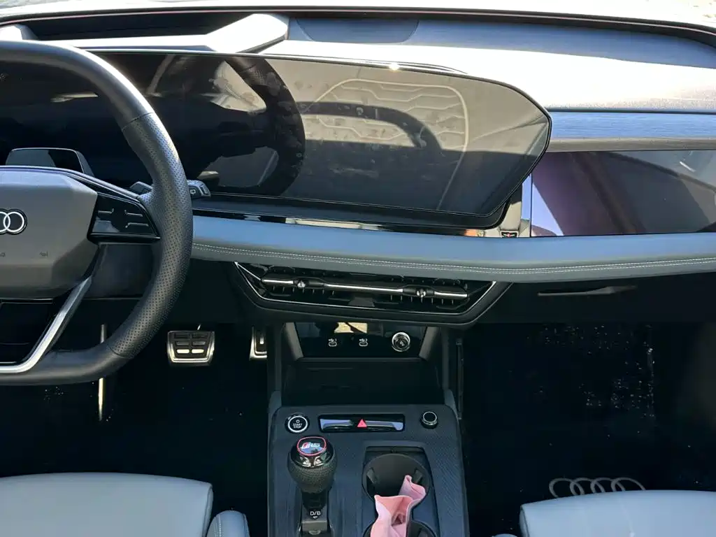 Audi Q6L e-tron — миниатюра 21