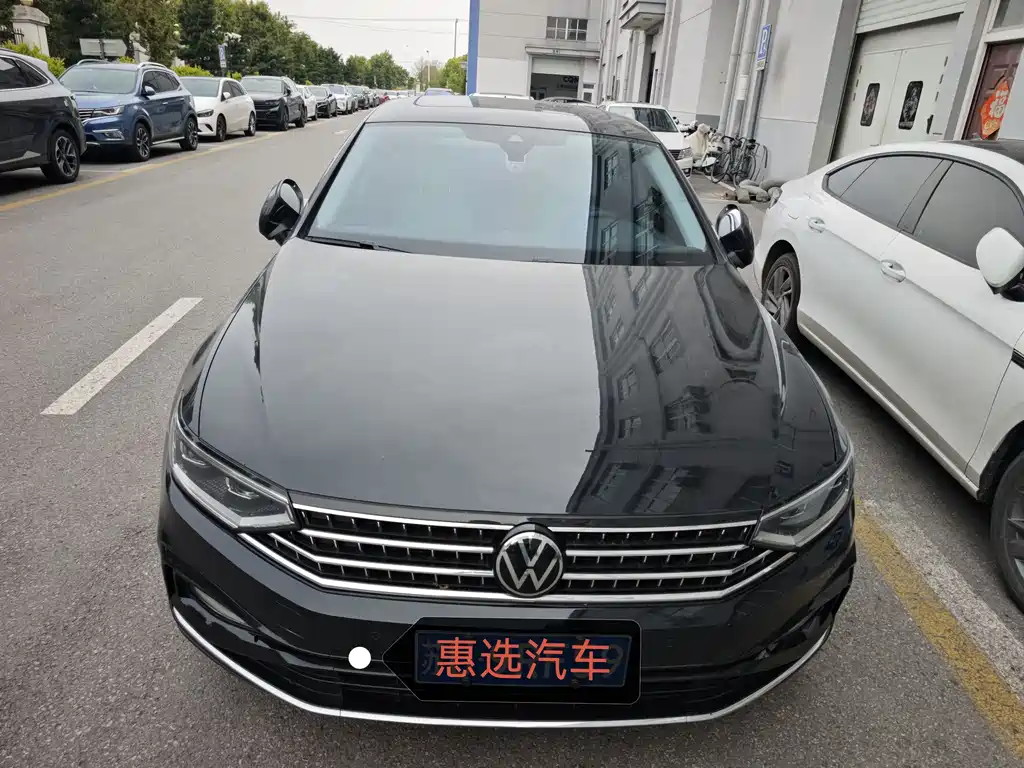Volkswagen Magotan 2024