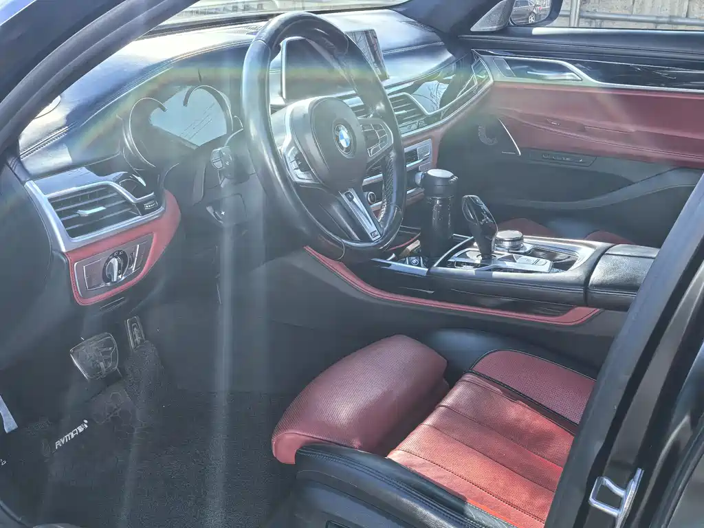 BMW 7 SERIES