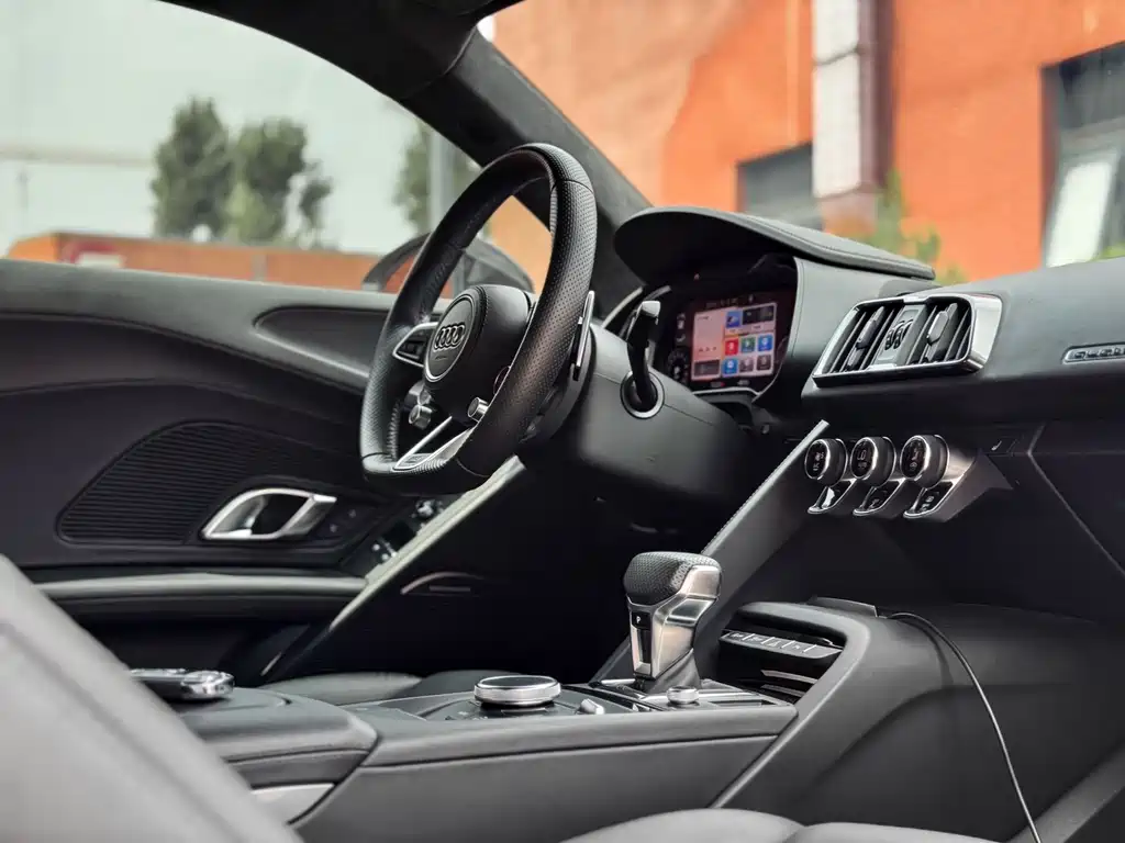 Audi R8 — миниатюра 9