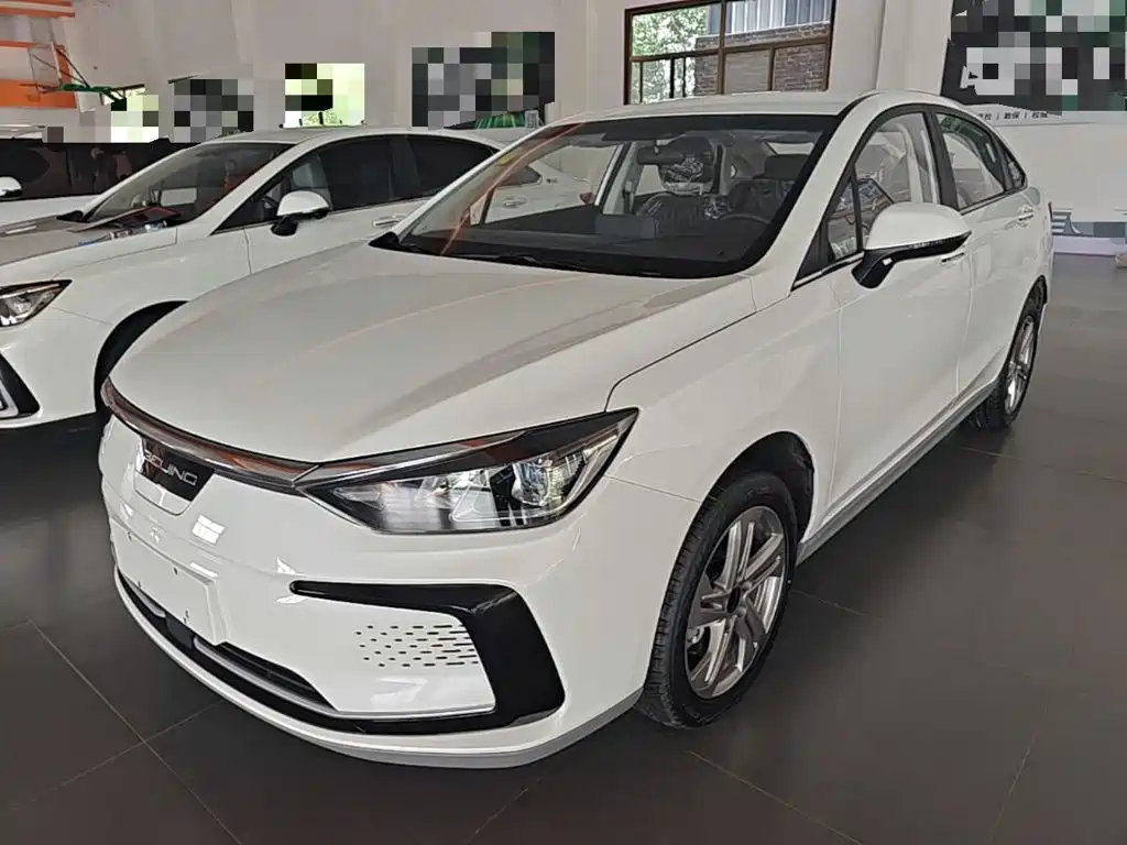 BAIC EU5
