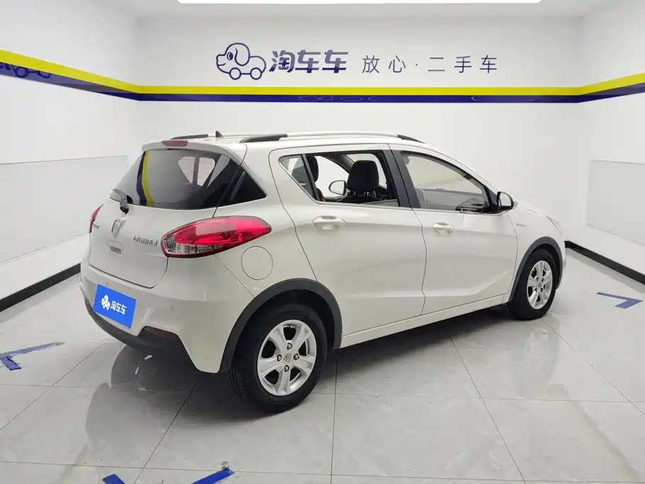 Baojun 310 — миниатюра 3