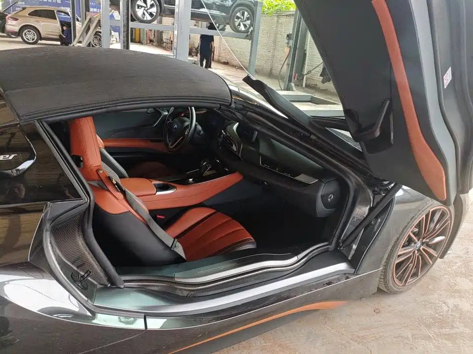 BMW i8