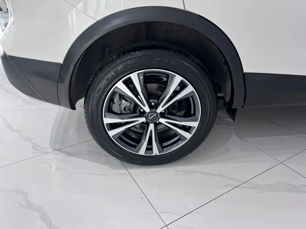 Nissan Qashqai — миниатюра 19
