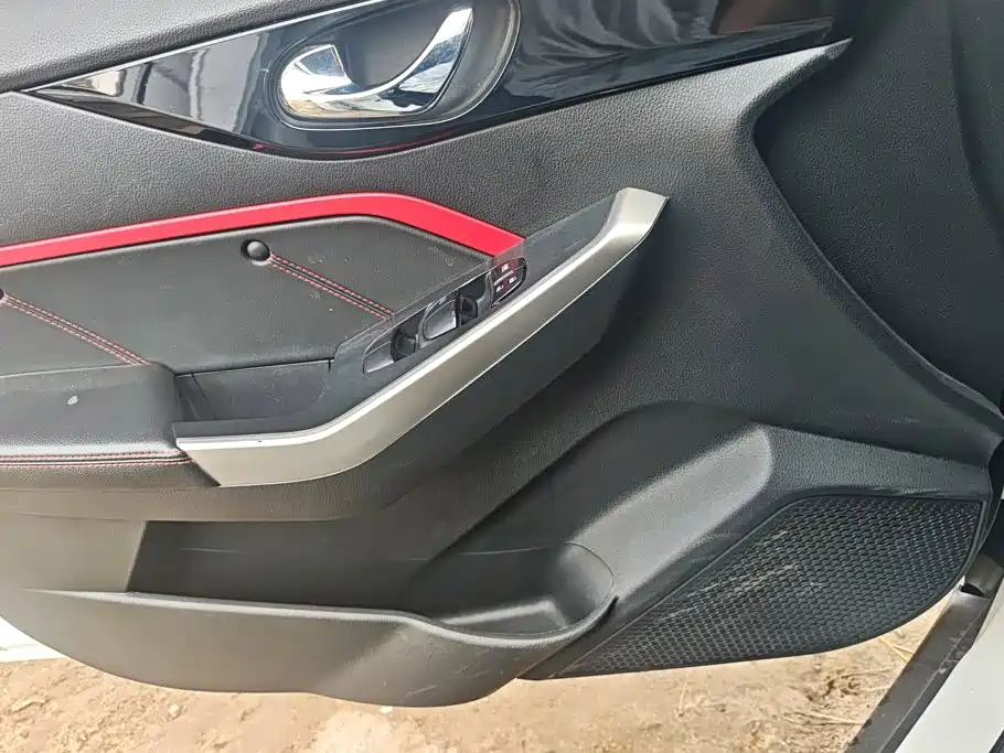 Venucia D60 — миниатюра 7