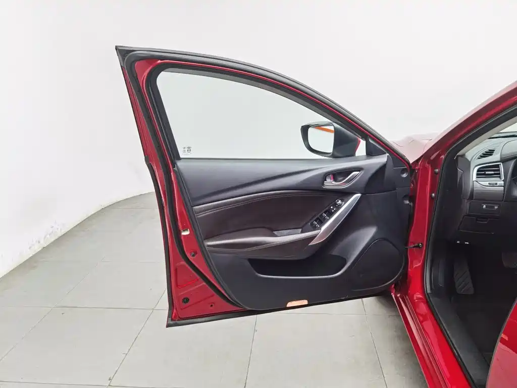 Mazda Atenza — миниатюра 8