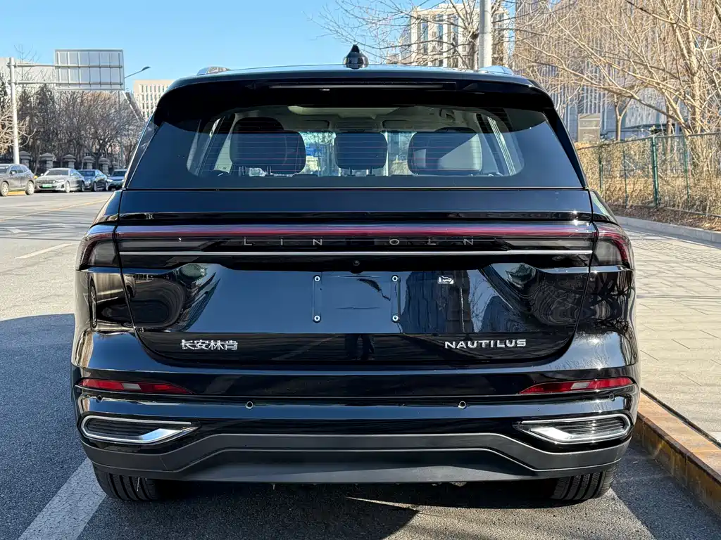 LINCOLN NAVIGATOR