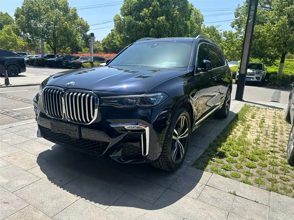 BMW X7 2021
