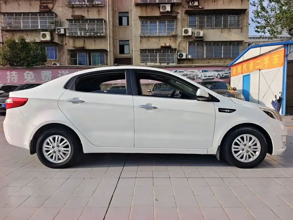 Kia K2 — миниатюра 4