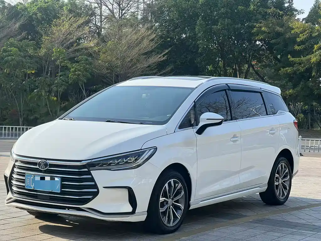 BYD SONG MAX