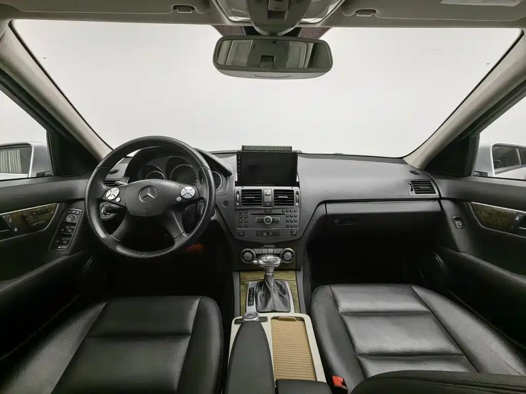 Mercedes-Benz C-Class (Import) — миниатюра 5