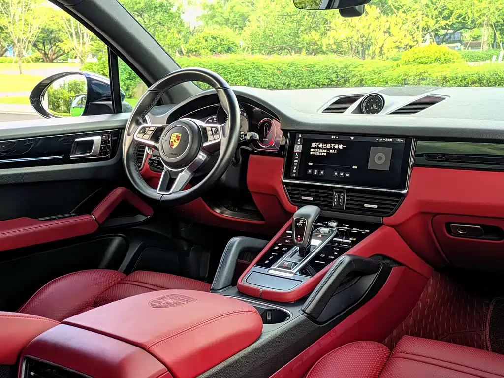 Porsche Cayenne — миниатюра 13