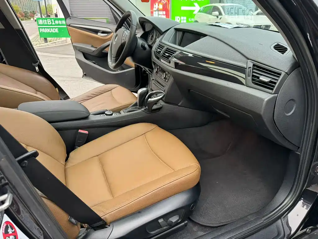 BMW X1 (Import) — миниатюра 7