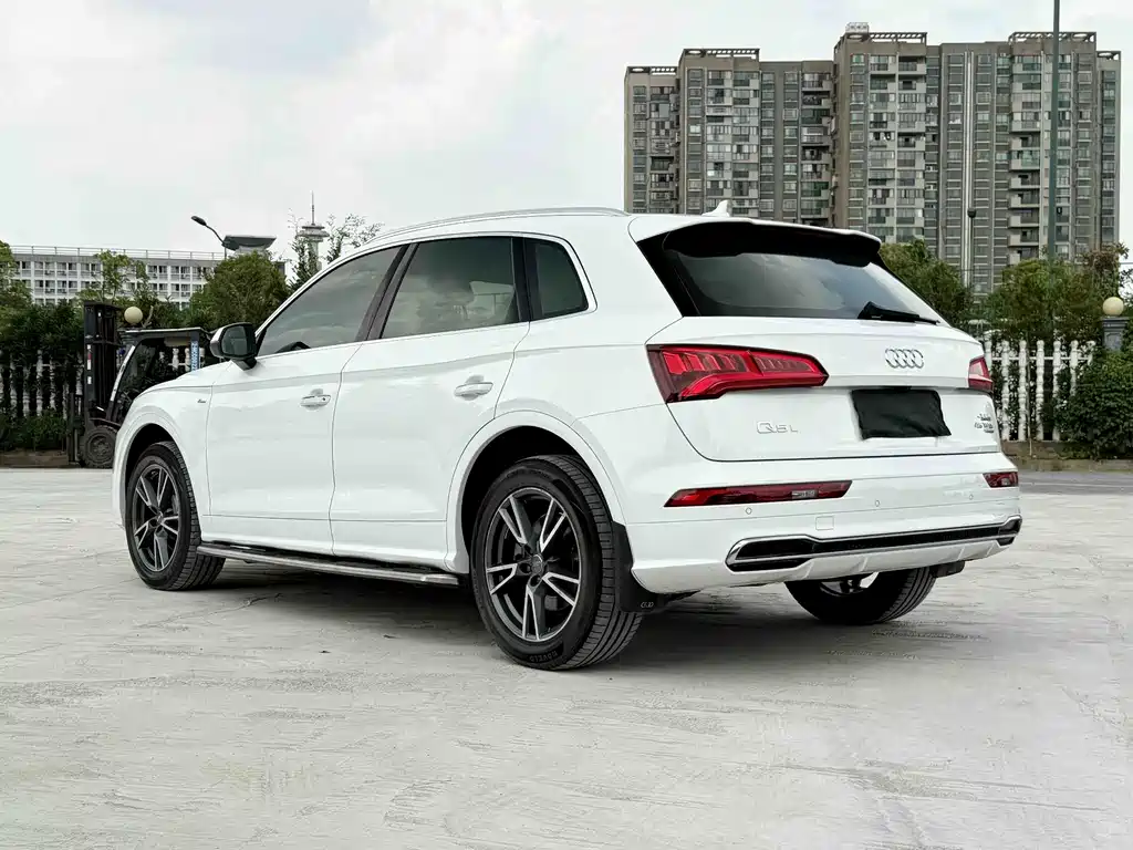 Audi Q5L 2018 45 TFSI Premium Fashion V