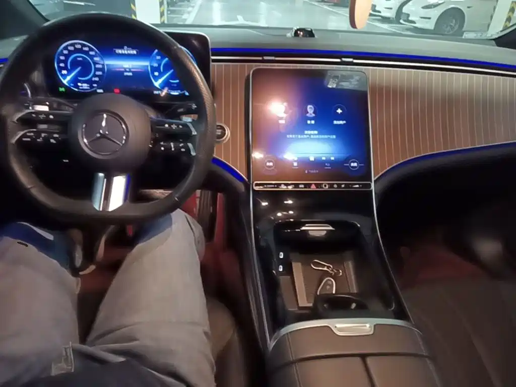 Mercedes-Benz EQE — миниатюра 10