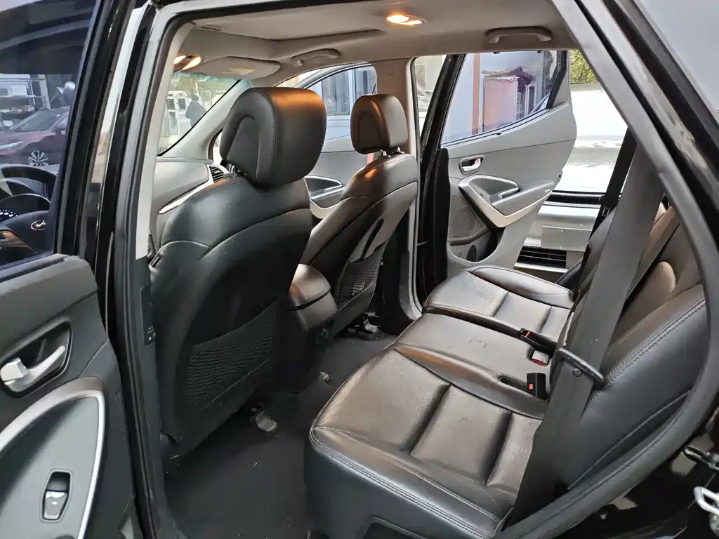 Hyundai Santa Fe — миниатюра 12
