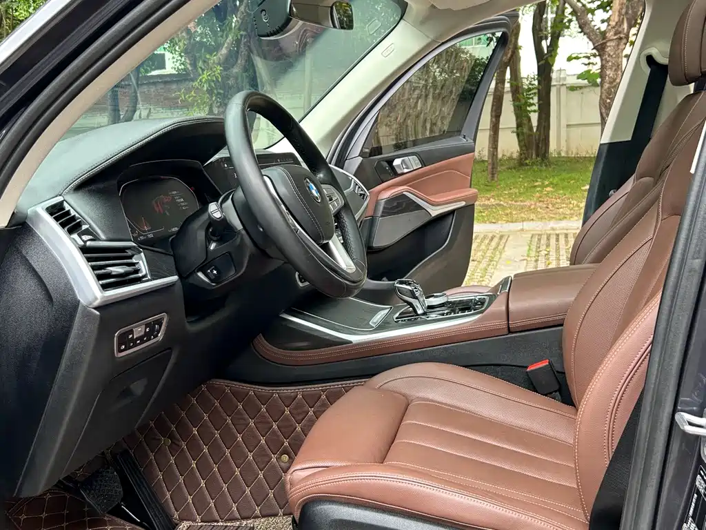 BMW X7 — миниатюра 12