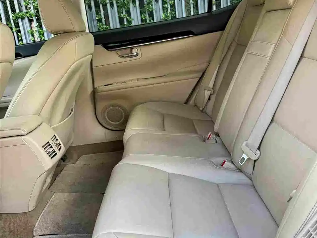 Lexus ES 2013 300h Elite