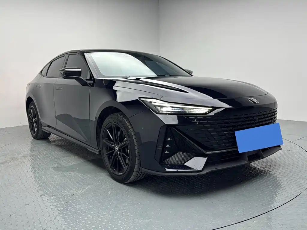 Changan UNI-V iDD — миниатюра 3