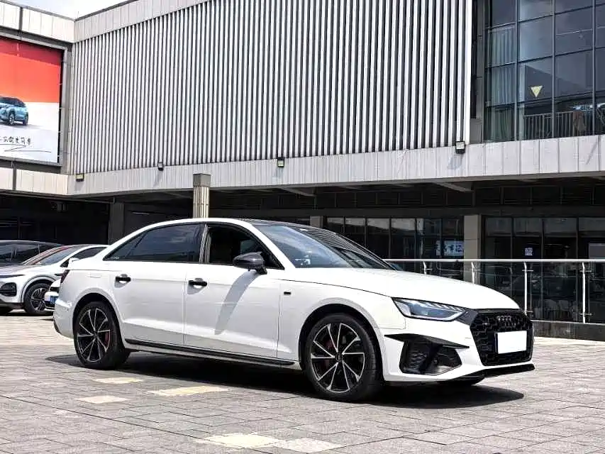 Audi A4L 2022 40 TFSI Luxury