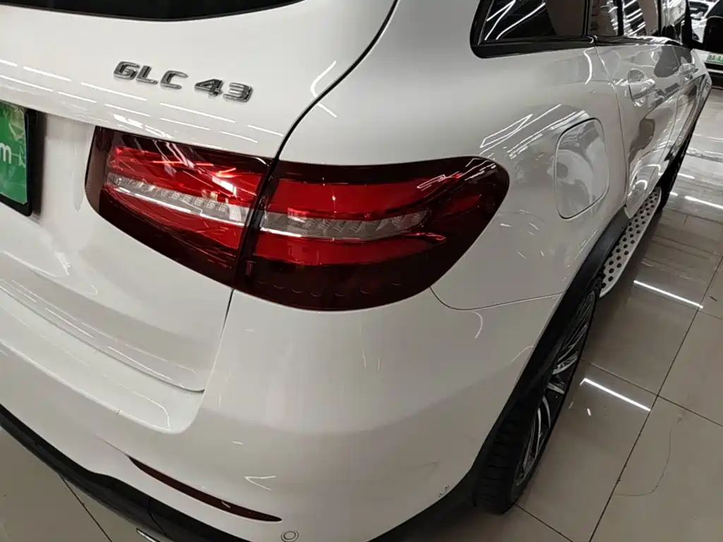 Mercedes-Benz GLC AMG — миниатюра 8