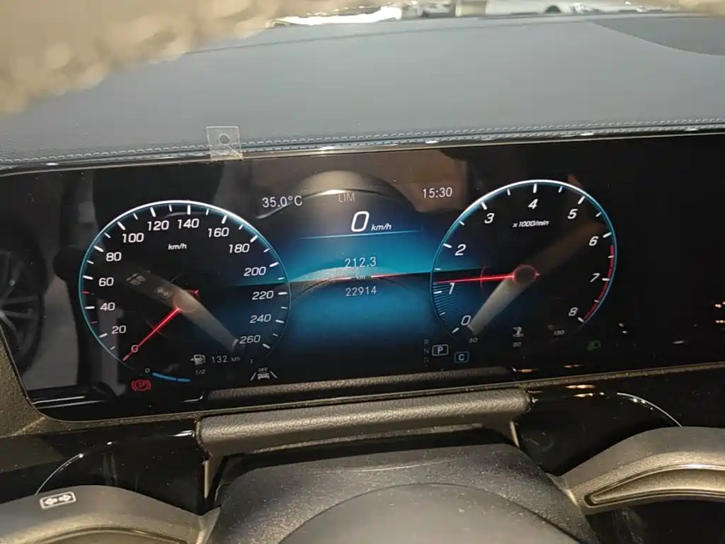 Mercedes-Benz GLA — миниатюра 12