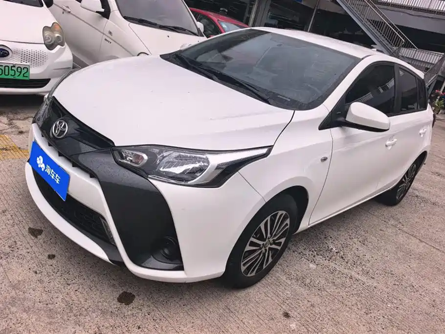 Toyota Yaris L 2023