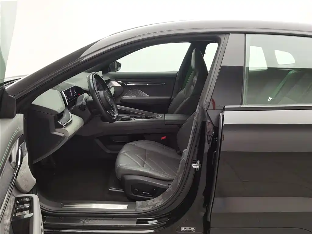 ZEEKR EXTREME KRYPTON 001