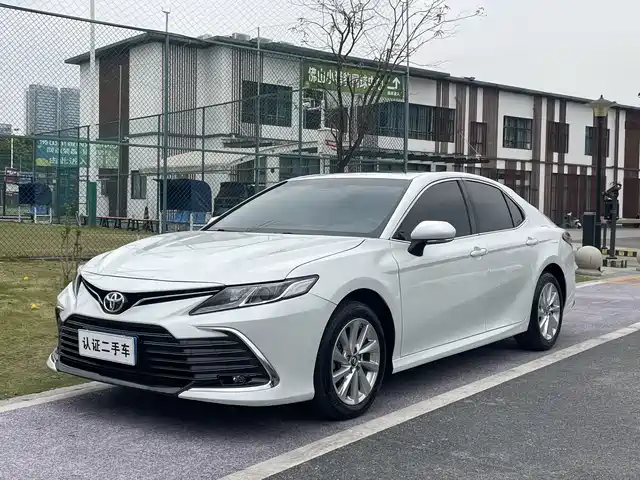 TOYOTA CAMRY