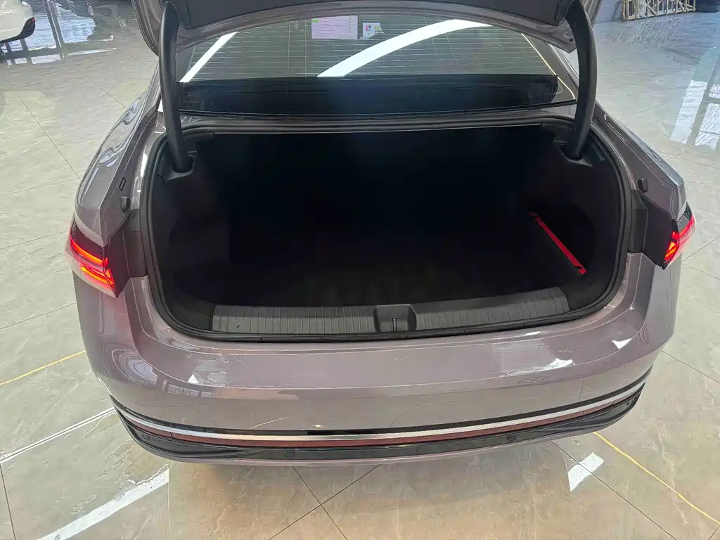 Volkswagen Passat 2025 Pro 380TSI