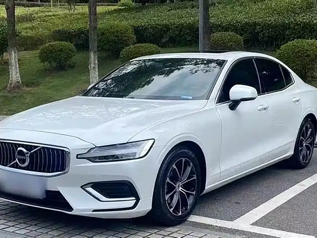 VOLVO  S60 2020
