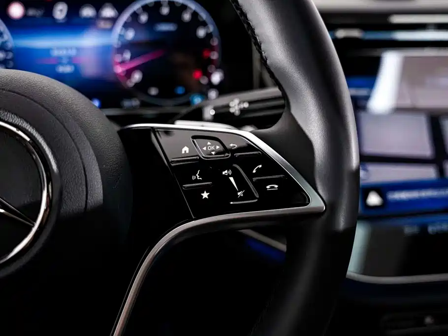 Mercedes-Benz E-Class — миниатюра 28