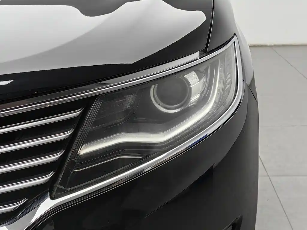 Lincoln MKX — миниатюра 7
