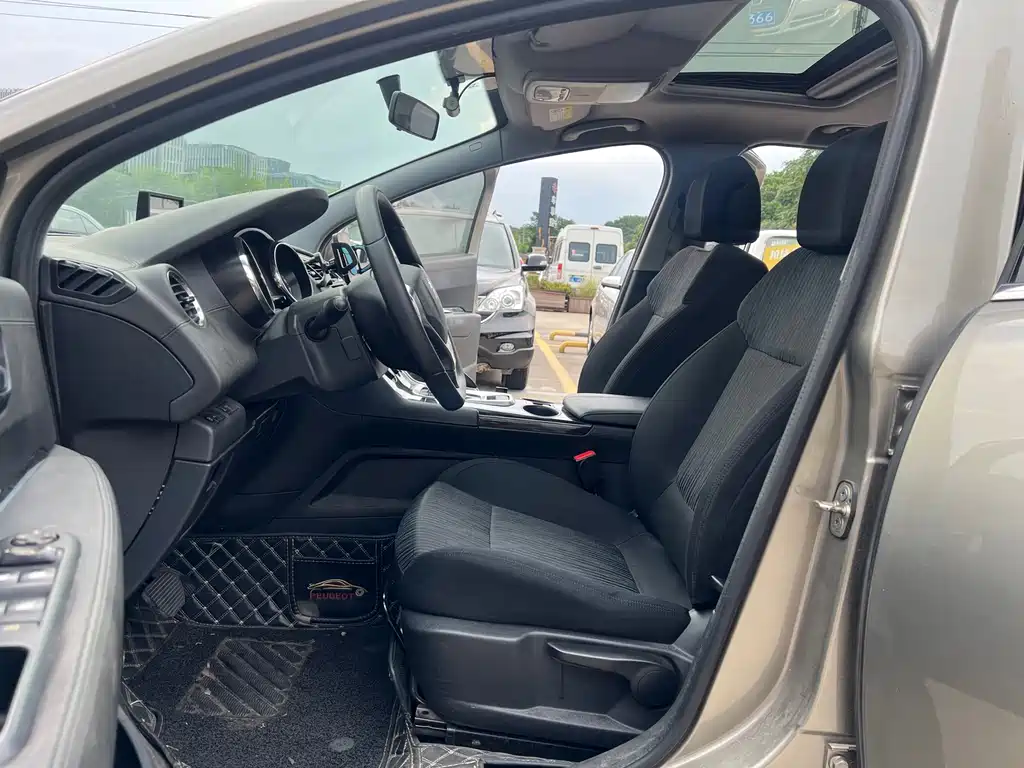 Peugeot 3008 — миниатюра 4
