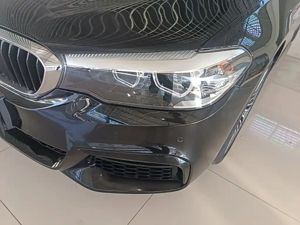 BMW 5 Series — миниатюра 24