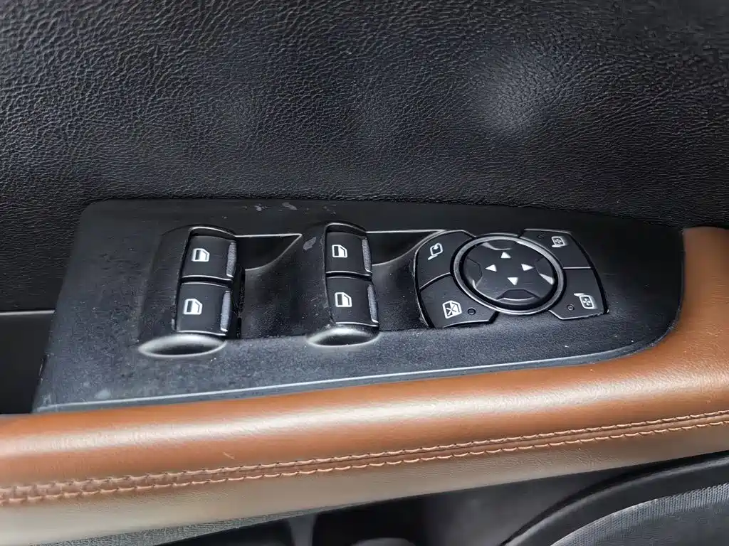 Lincoln MKX — миниатюра 9