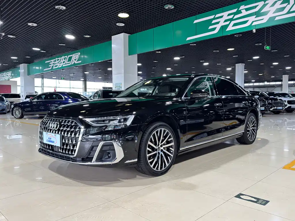 AUDI  A8