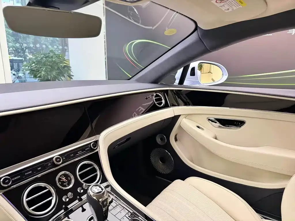 Bentley Continental PHEV — миниатюра 4