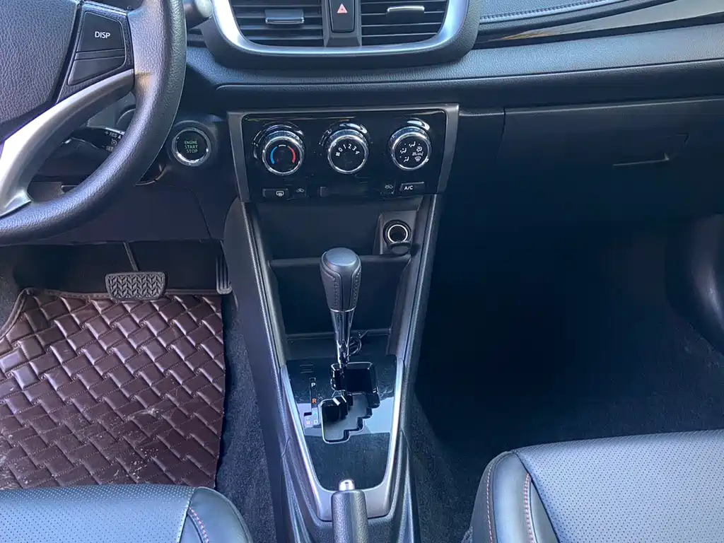 TOYOTA YARIS L ZHIXUAN