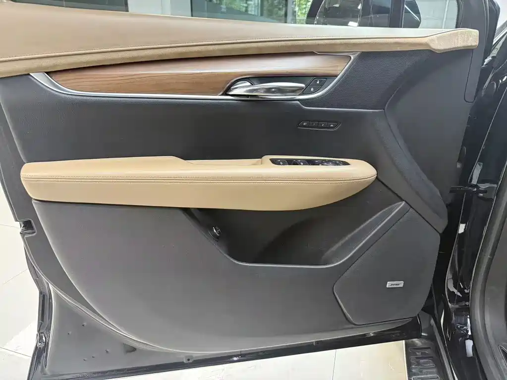 Cadillac XT5 2018 28E