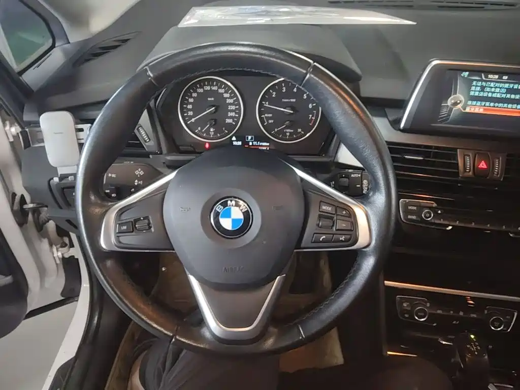 BMW 2 Series Active Tourer — миниатюра 11