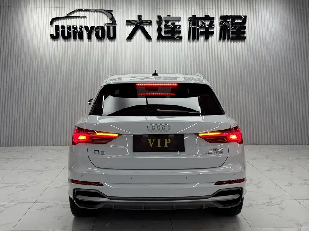 Audi Q3 2022 35 TFSI