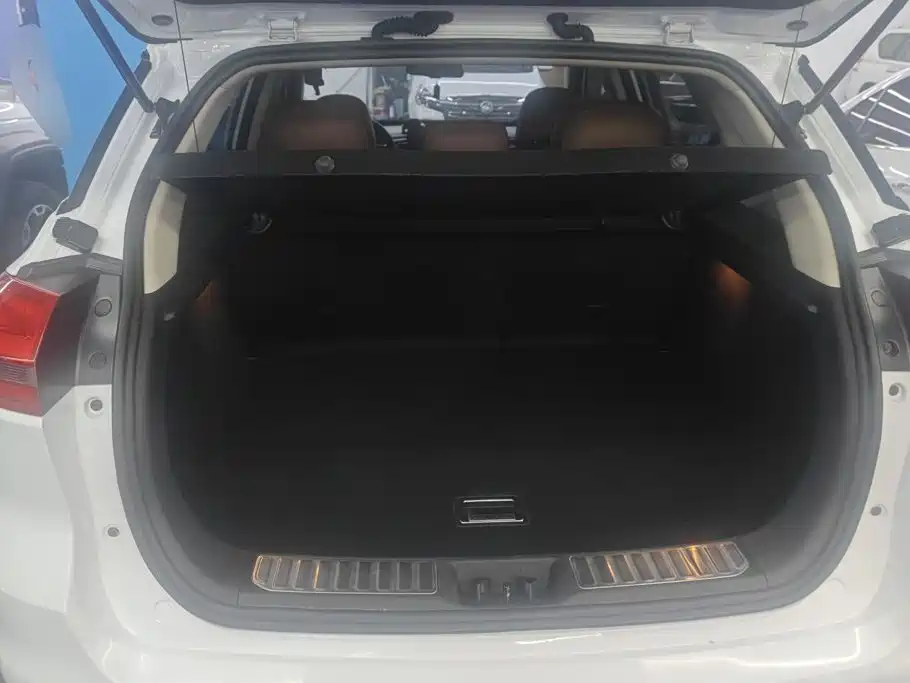 Geely Boyue — миниатюра 4