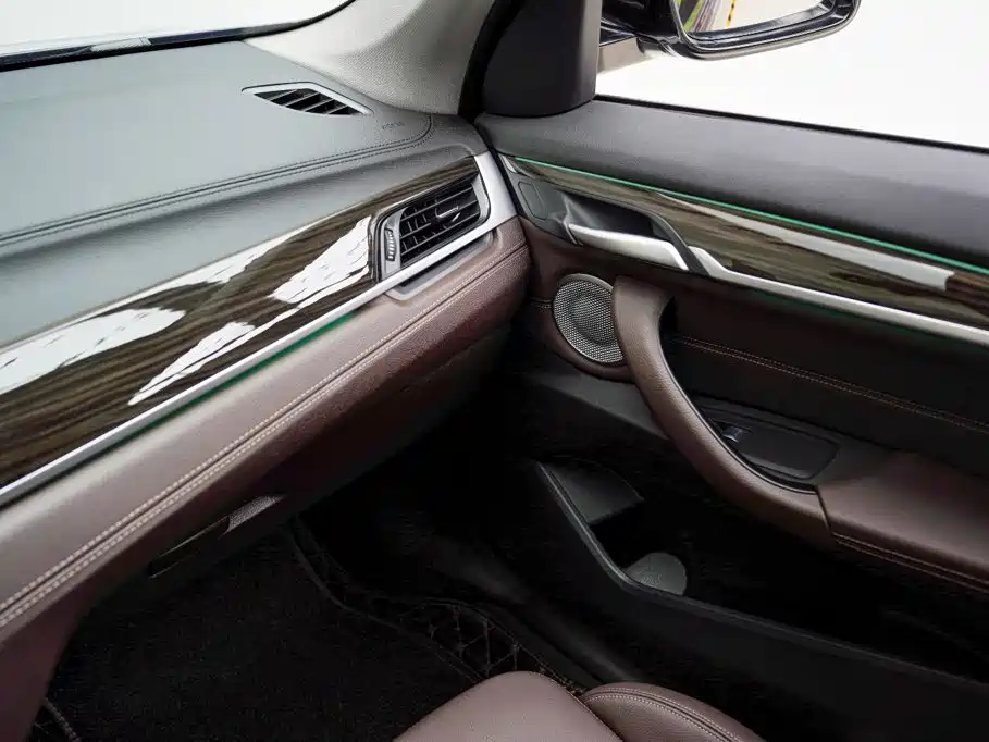 BMW X1 — миниатюра 12