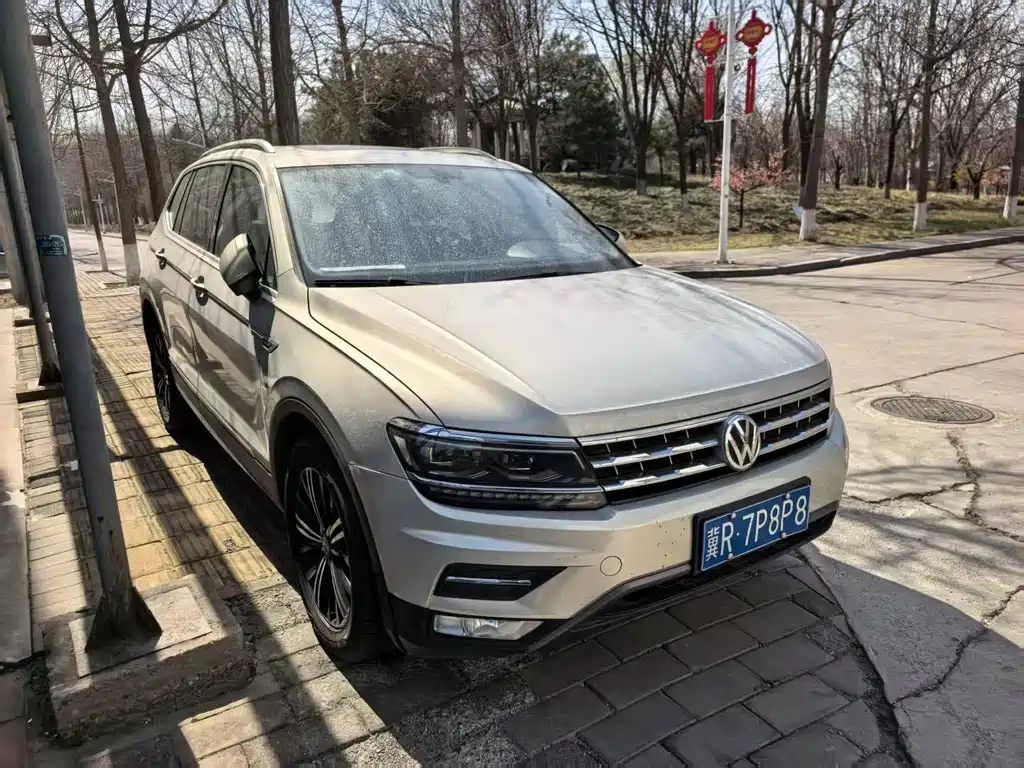 Volkswagen Tiguan L — миниатюра 2
