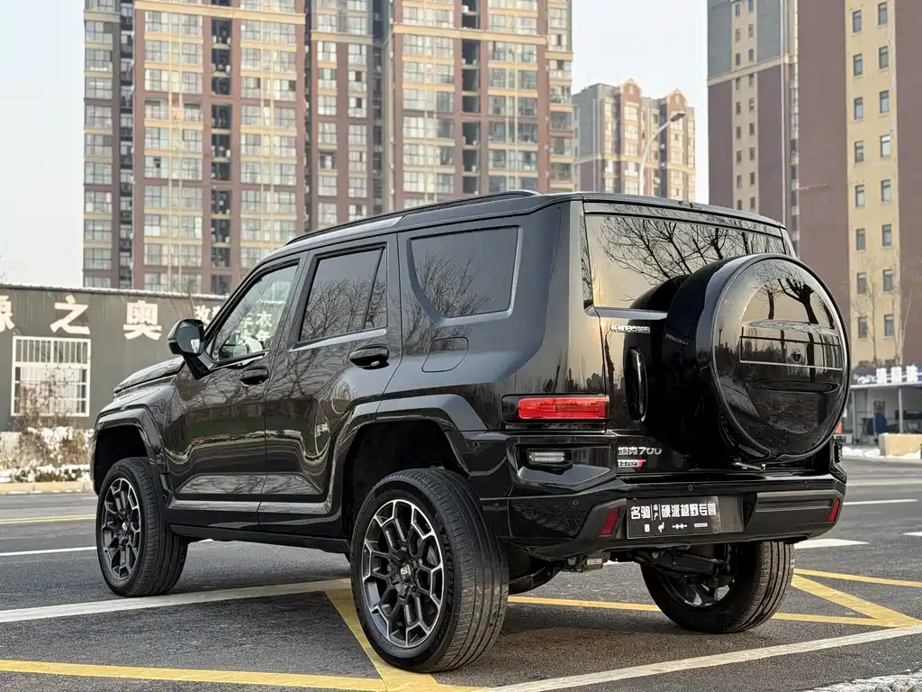 TANK TANK 700 NEW ENERGY