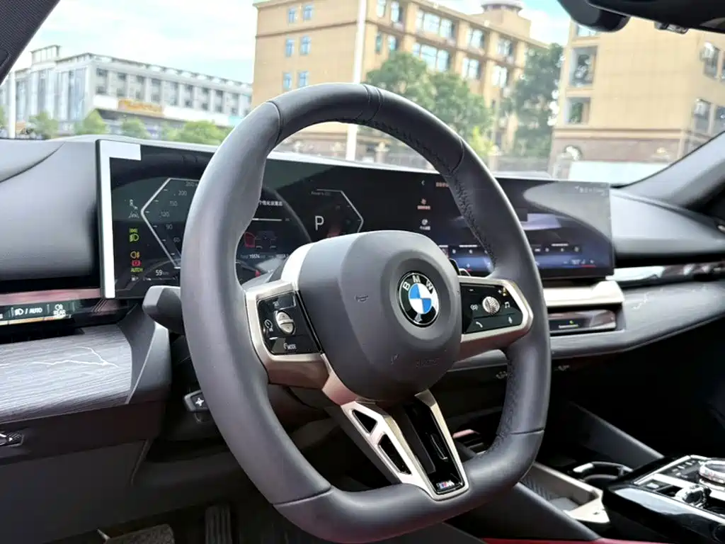 BMW 5 Series — миниатюра 16